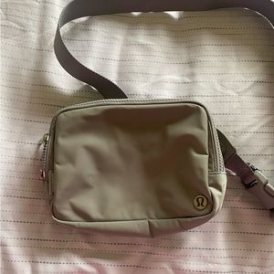 Lululemon  Everywhere Belt Bag Large
